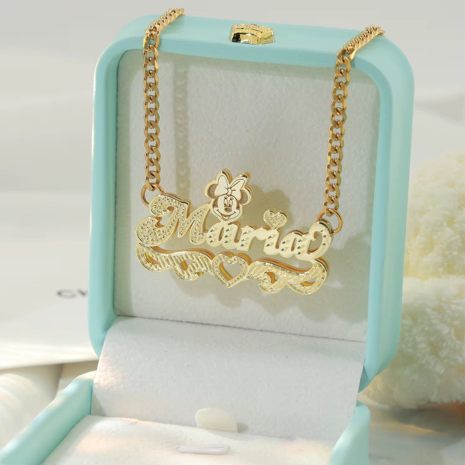 Minnie Mouse Nameplate Necklace