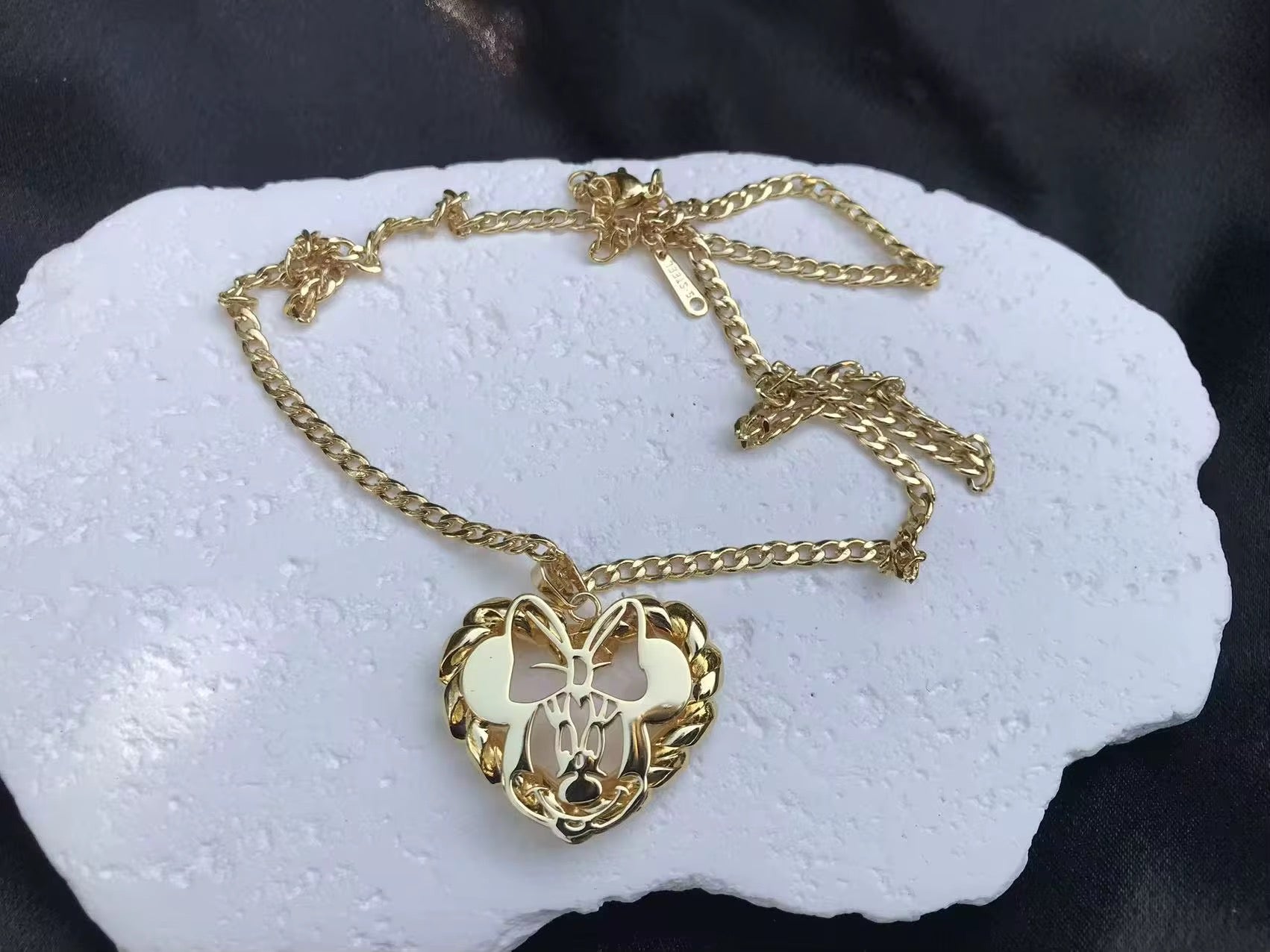 Minnie Mouse Necklace